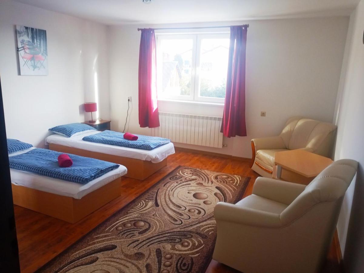 Lucky Cat Otel Nová Lesná Dış mekan fotoğraf